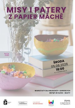 Misy i patery z papier mâchê.